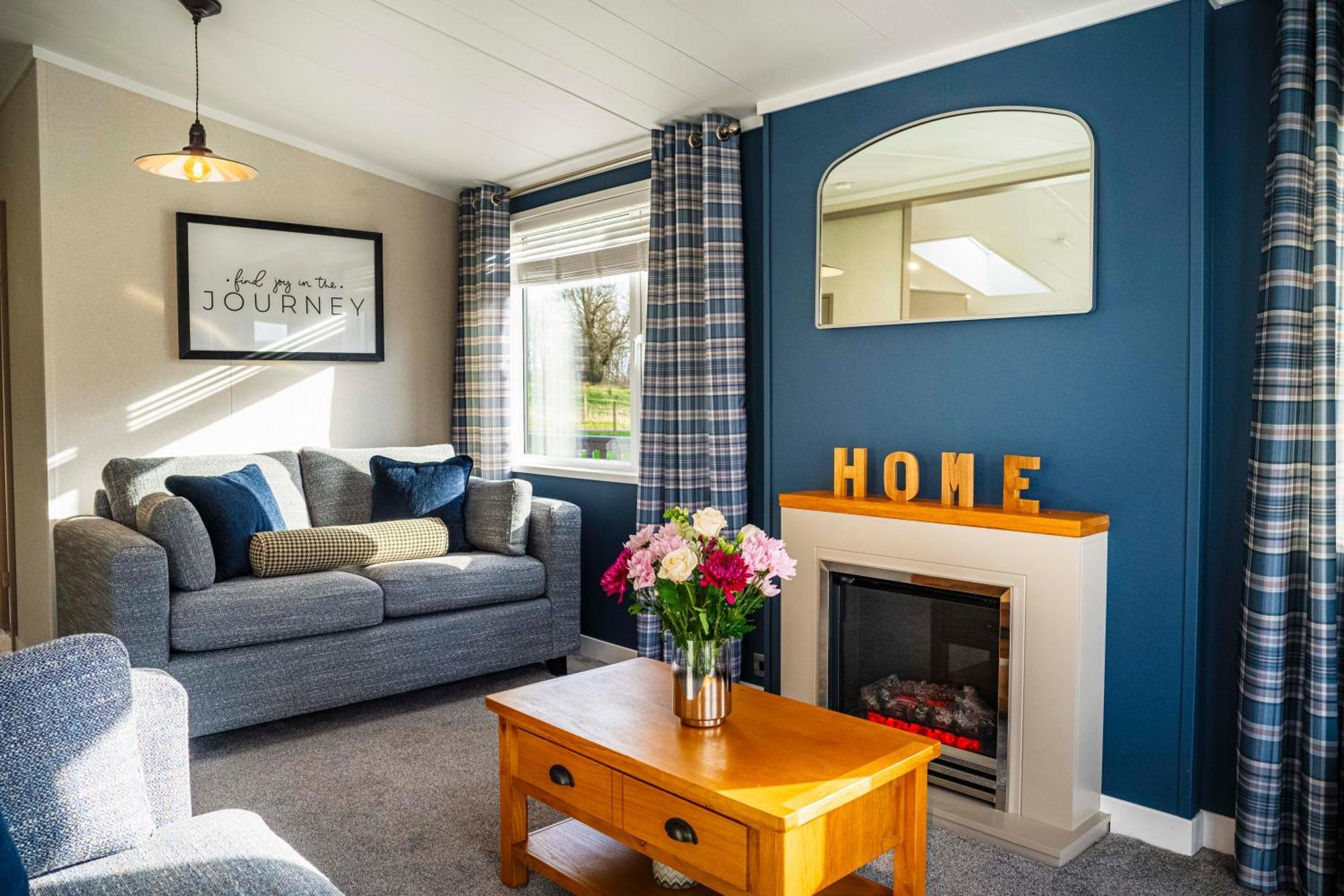 Callander Woods Holiday Park 客房 照片